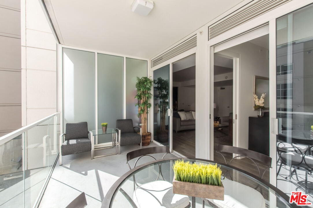 Property photo for 6250 Hollywood Blvd, #4L, Los Angeles, CA