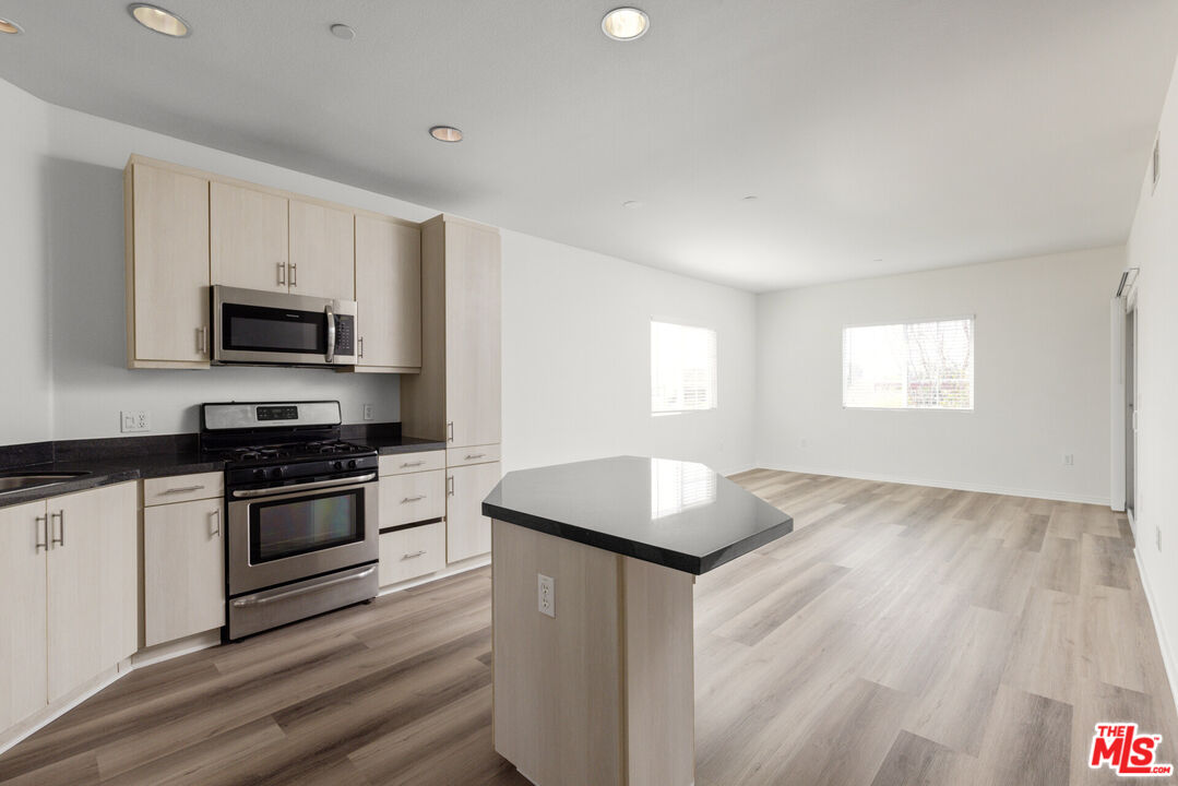Property photo for 1408 W WASHINGTON BLVD, #206, Los Angeles, CA