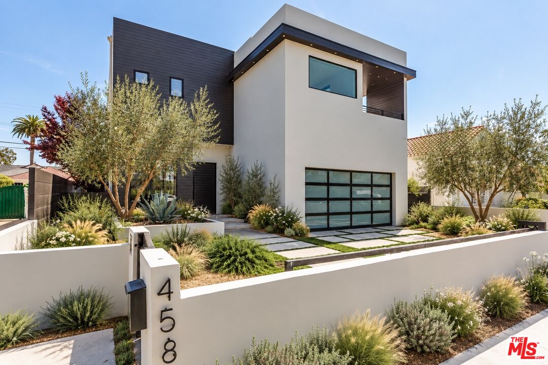 Property photo for 458 S Sycamore Ave, Los Angeles, CA
