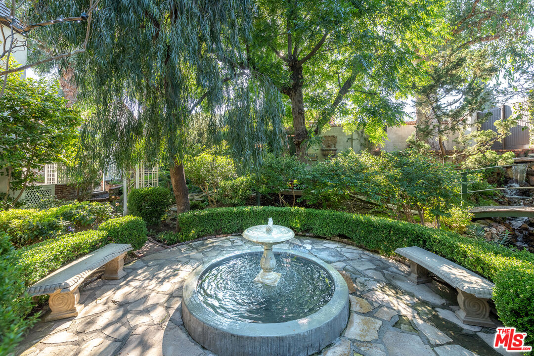 Property photo for 2057 N Las Palmas Ave, Los Angeles, CA