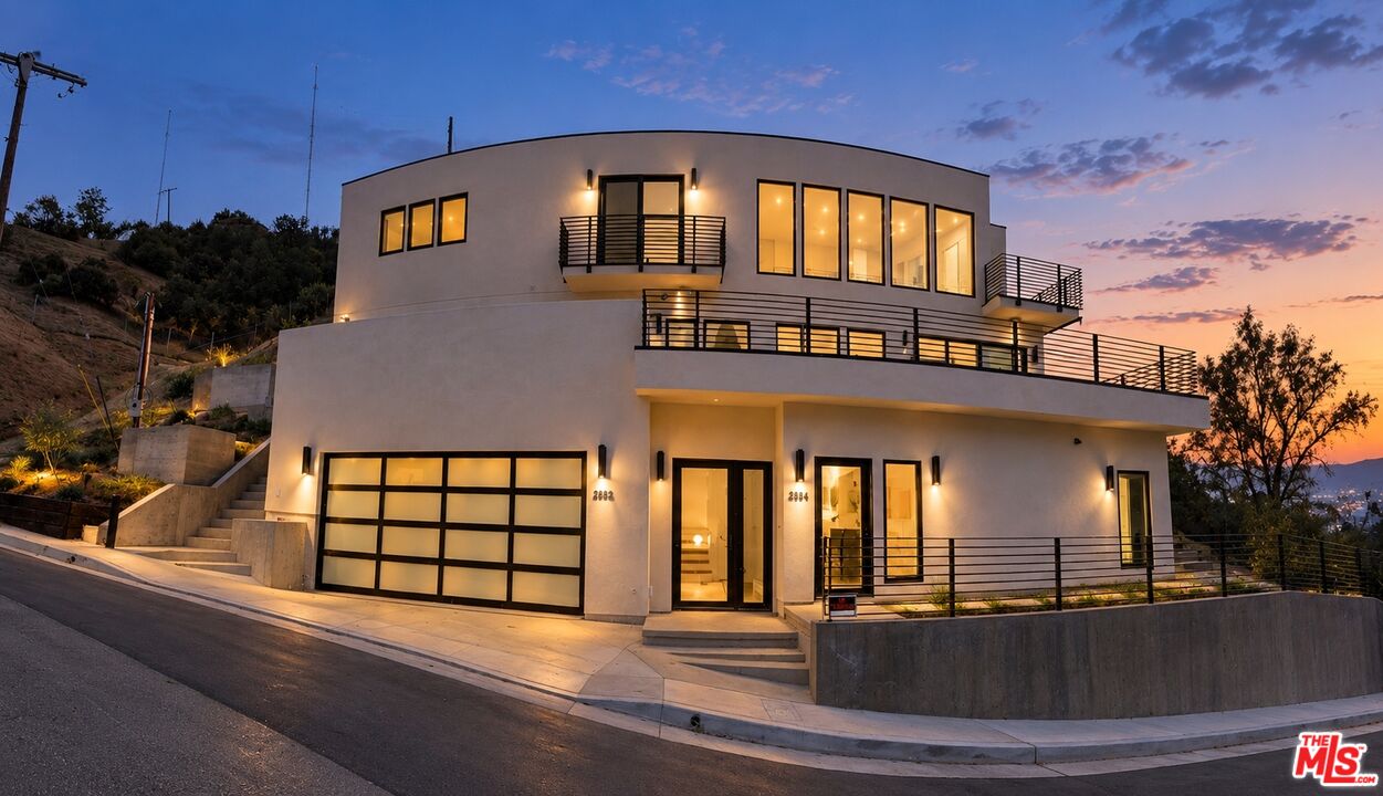 Property photo for 2882 El Roble Dr, Los Angeles, CA