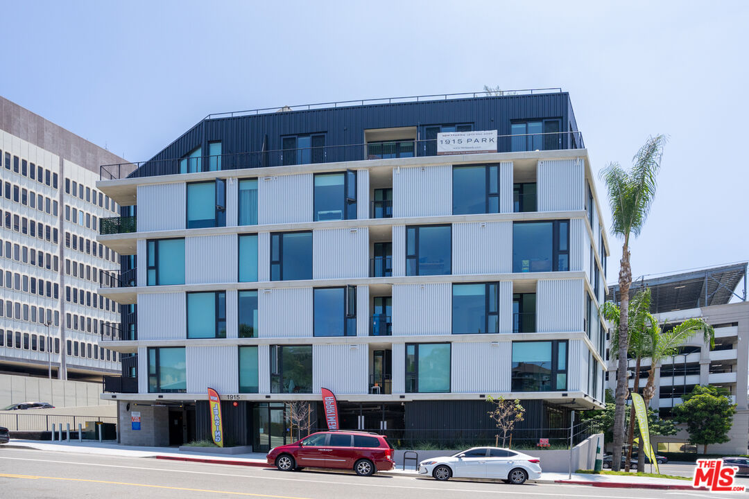 Property photo for 1915 Park Ave, Los Angeles, CA