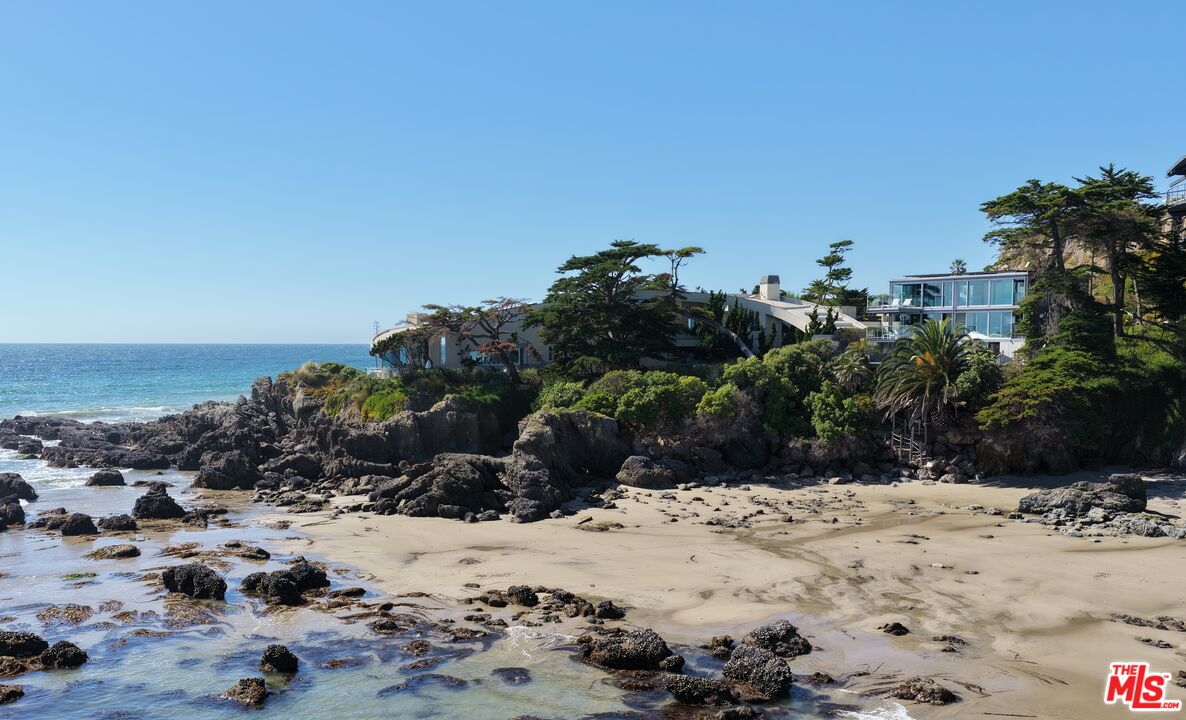 Property photo for 6525 Point Lechuza Dr, Malibu, CA