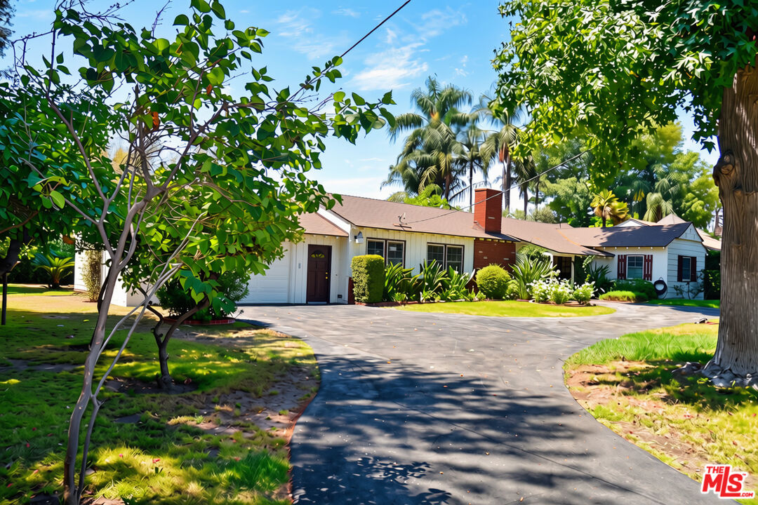 Property photo for 8635 S Louise Ave, Los Angeles, CA