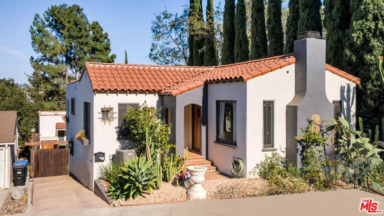 Property photo for 2338 NE Lake View Ave, Los Angeles, CA