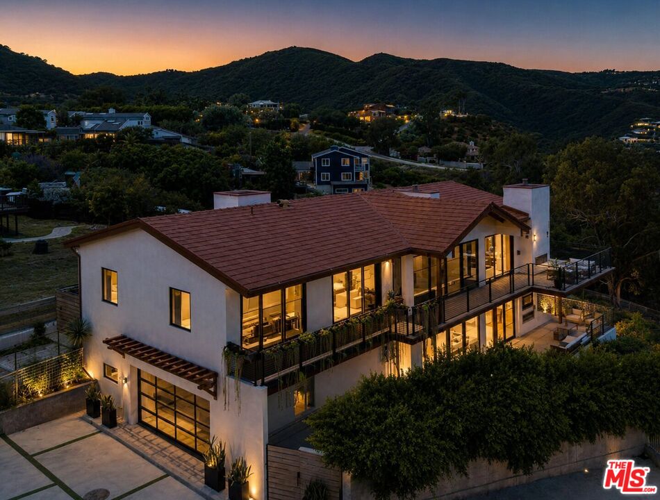 Property photo for 5904 Kanan Dume Rd, Malibu, CA