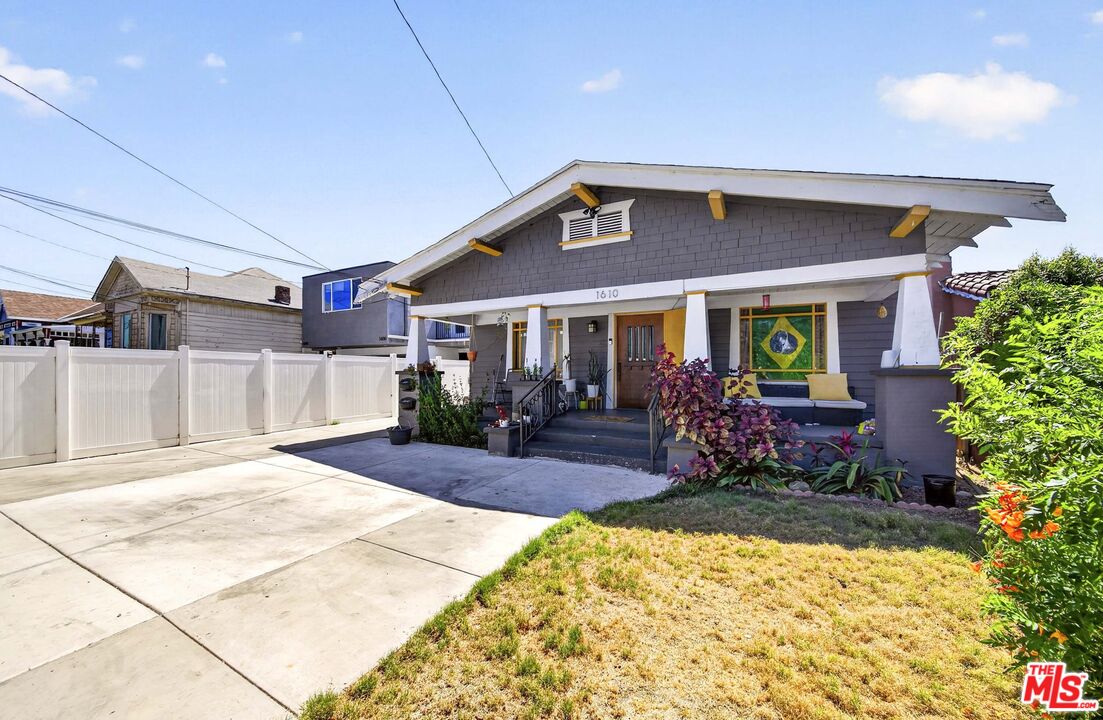 Property photo for 1610 W 36th Pl, Los Angeles, CA