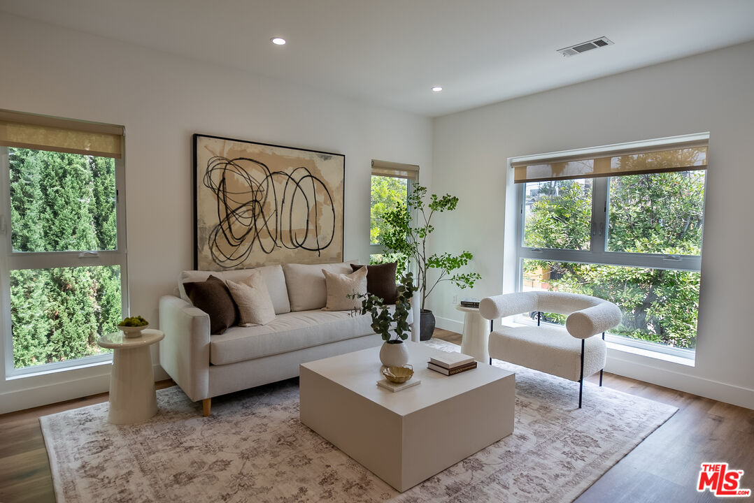 Property photo for 249 N Bonnie Brea St, #4, Los Angeles, CA