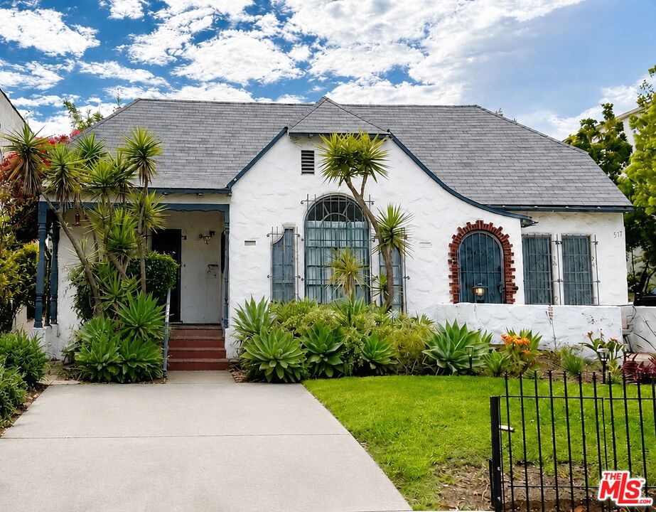 Property photo for 515 N Hayworth Ave, Los Angeles, CA
