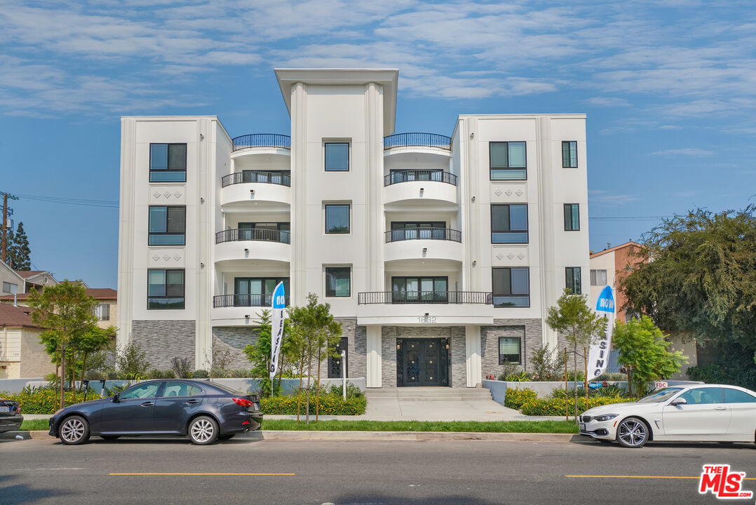 Property photo for 1832 S Barrington AVE, #401, Los Angeles, CA