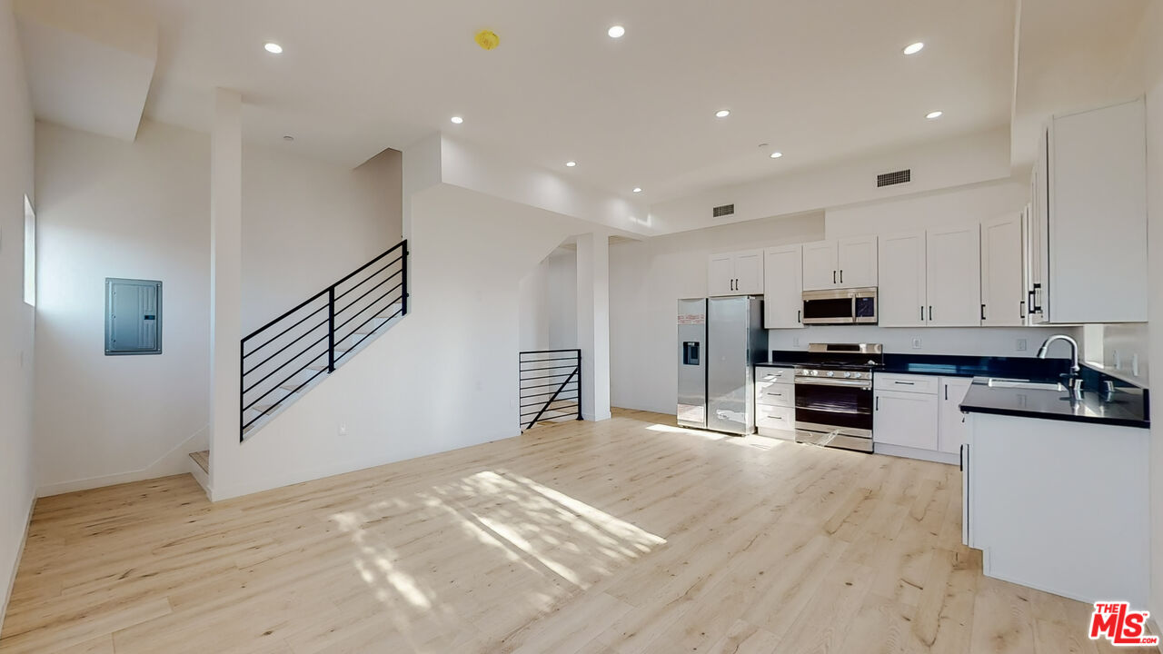 Property photo for 1509 S Cloverdale Ave, Los Angeles, CA