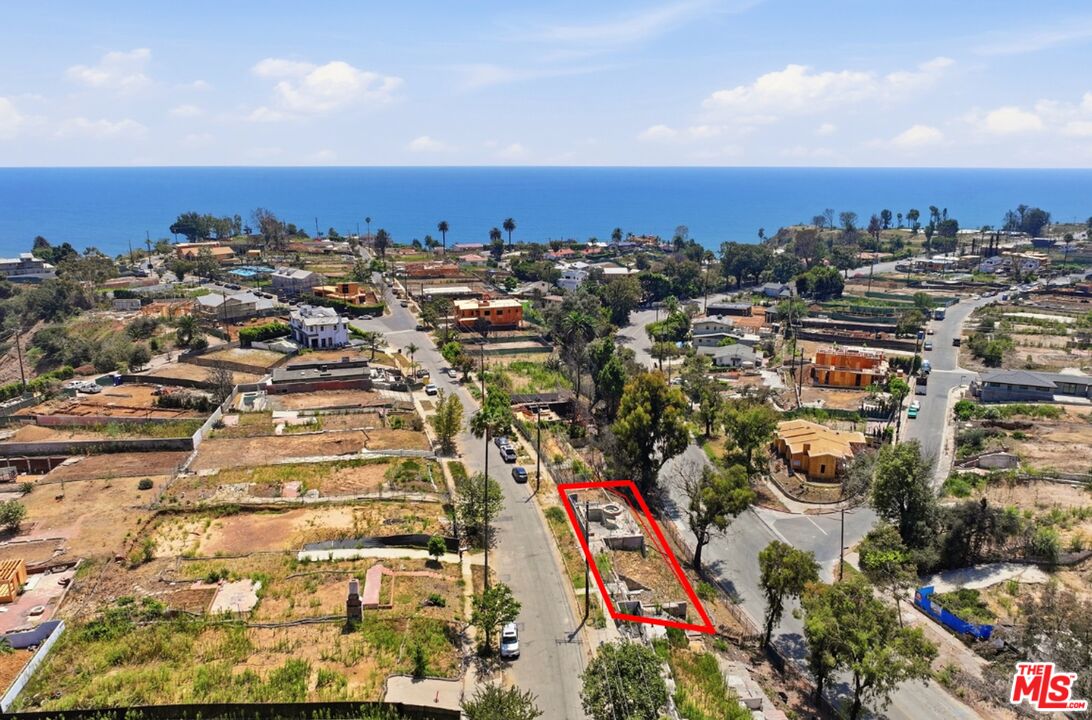 Property photo for 545 N Las Casas Ave, Los Angeles, CA
