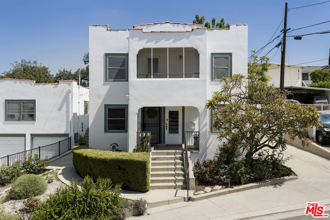 Property photo for 980 W Kensington Rd, Los Angeles, CA