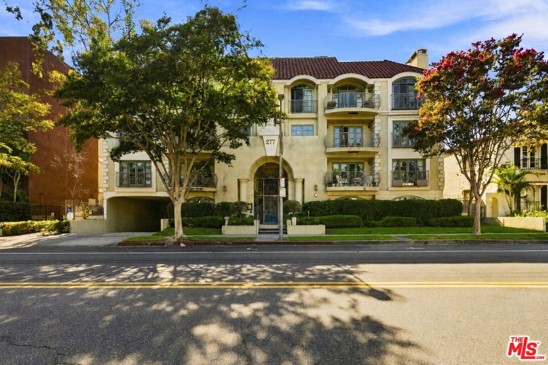 Property photo for 277 S Spalding Dr, #203, Beverly Hills, CA