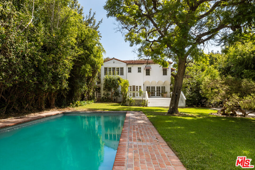 Property photo for 925 N Rexford Dr, Beverly Hills, CA