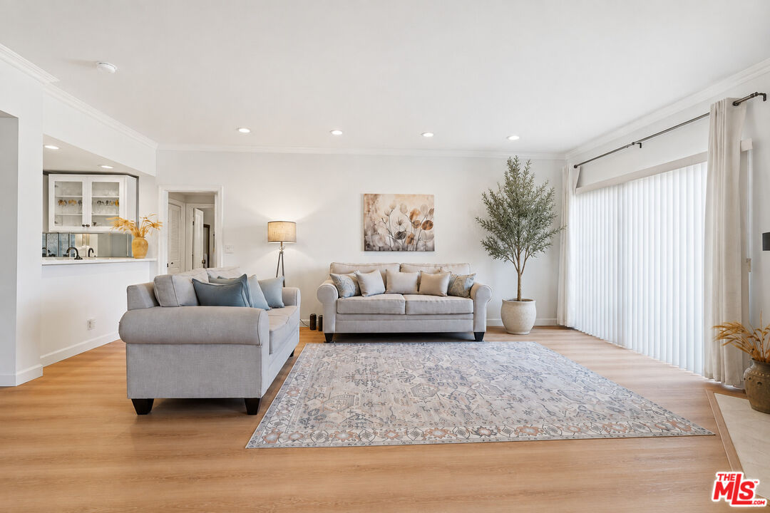 Property photo for 828 S Bedford St, #202, Los Angeles, CA