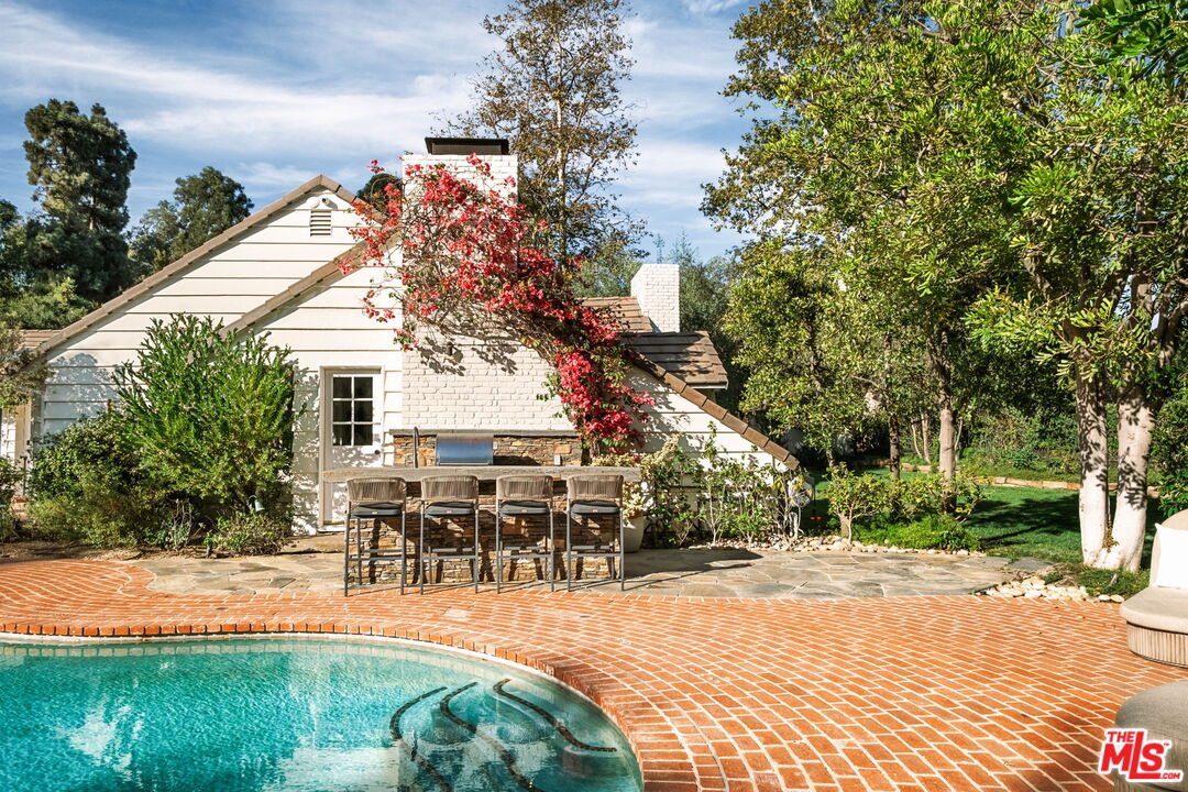 Property photo for 251 N Layton Dr, Los Angeles, CA