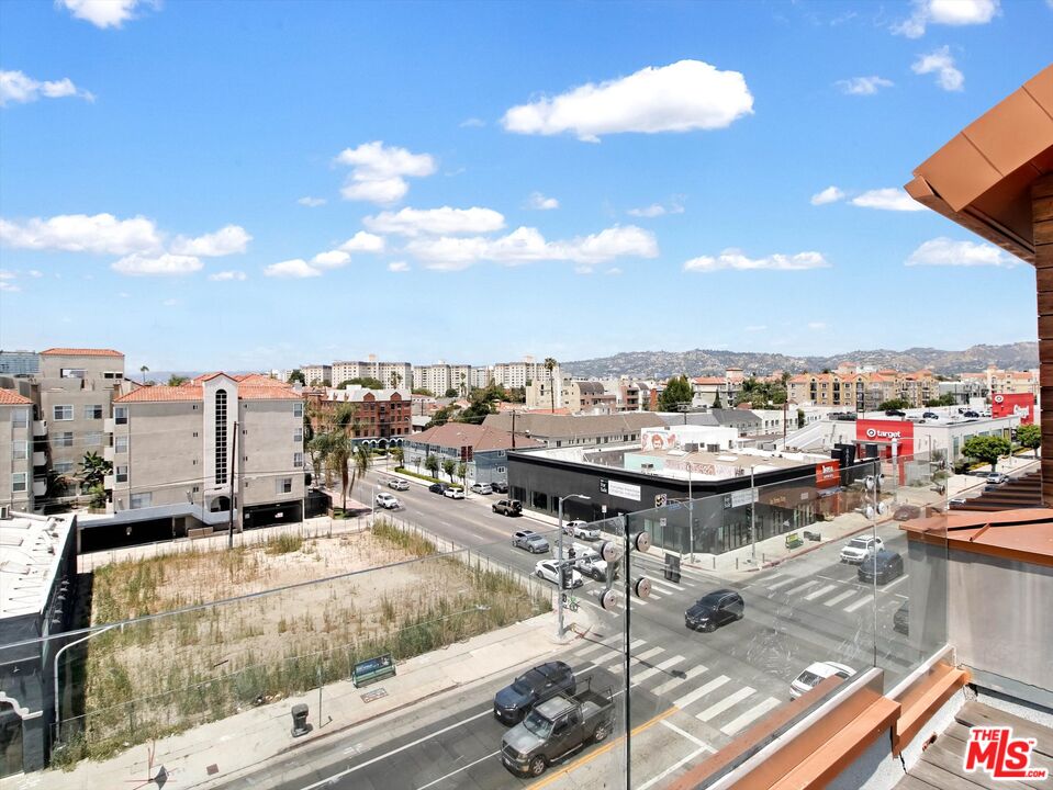 Property photo for 600 S La Brea Ave, #3, Los Angeles, CA