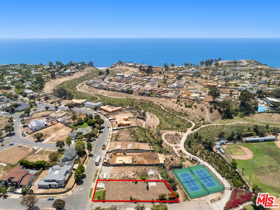 Property photo for 683 Alma Real Dr, Los Angeles, CA