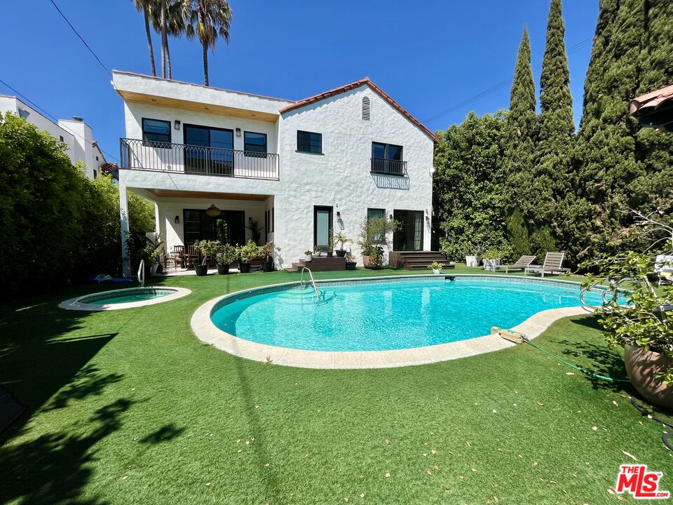 Property photo for 6112 Maryland Dr, Los Angeles, CA