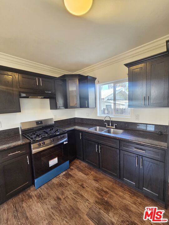 Property photo for 1721 W 39th Pl, Los Angeles, CA