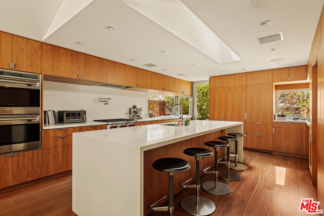 Property photo for 840 Leonard Rd, Los Angeles, CA