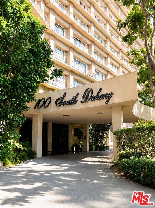 Property photo for 100 S Doheny Dr, #519, Los Angeles, CA