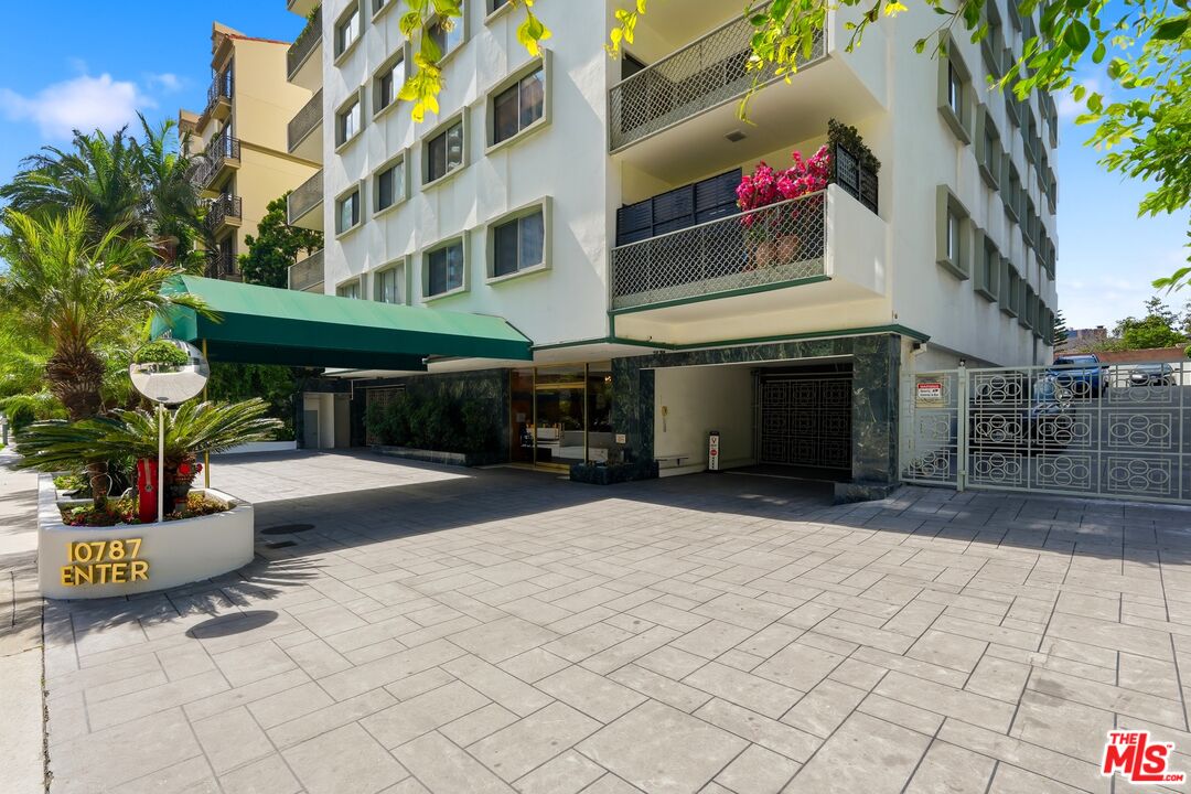 Property photo for 10787 Wilshire Blvd, #402, Los Angeles, CA