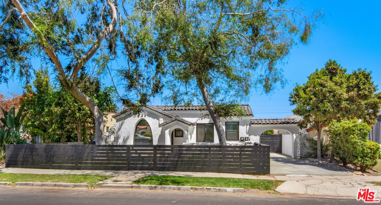 Property photo for 8906 S Harvard Blvd, Los Angeles, CA