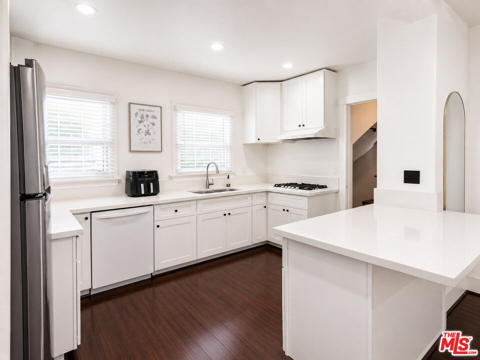 Property photo for 2421 3rd Ave, Los Angeles, CA