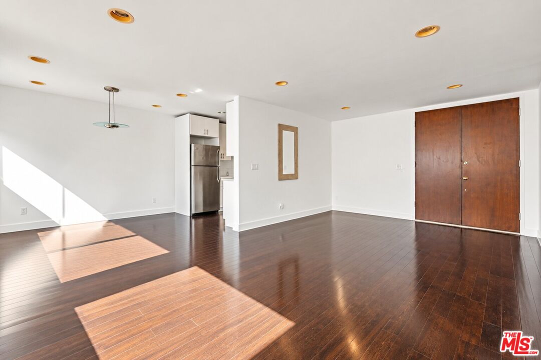 Property photo for 843 4th St, #106, Santa Monica, CA