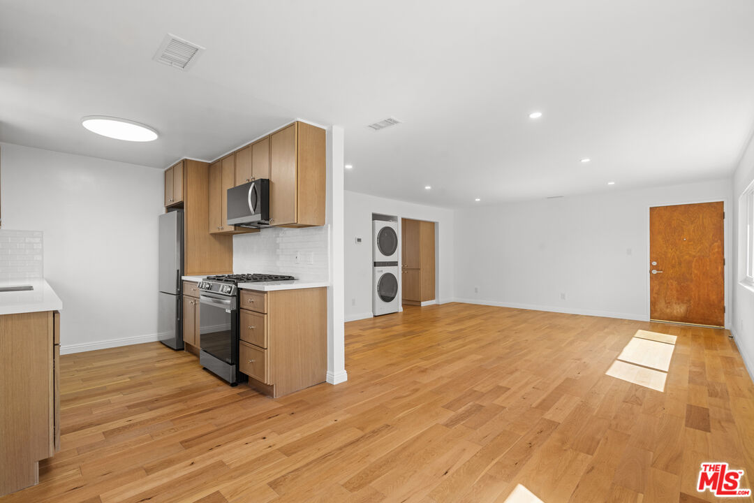 Property photo for 4442 Kingswell Ave, #6, Los Angeles, CA