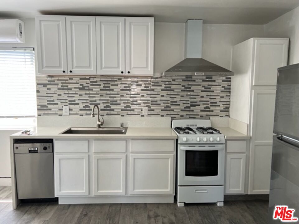 Property photo for 3568 S Budlong Ave, #5, Los Angeles, CA