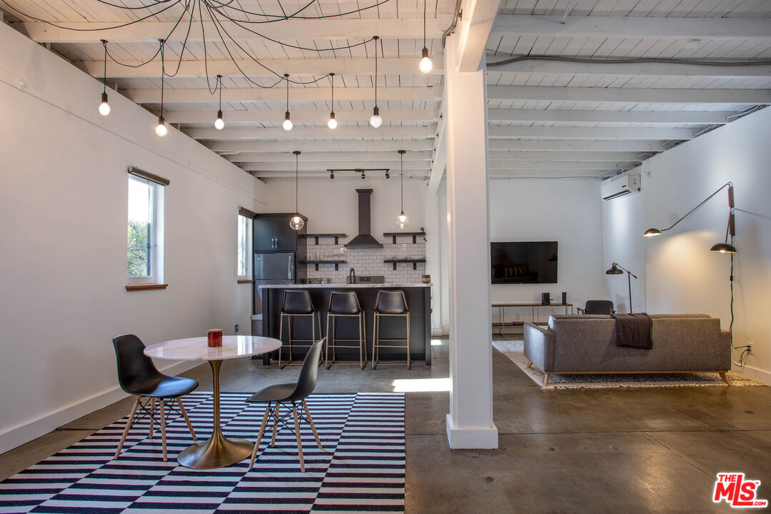 Property photo for 748 N Citrus Ave, Los Angeles, CA