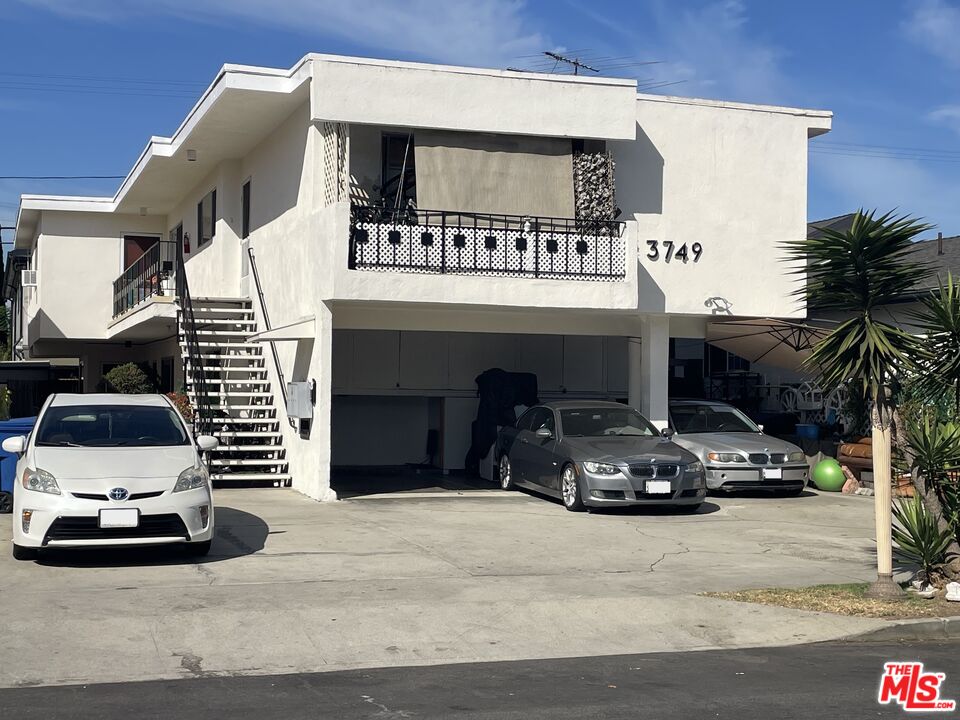 Property photo for 3749 Veteran Ave, Los Angeles, CA