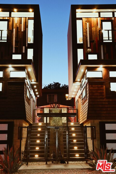 Property photo for 715 N El Centro Ave, Los Angeles, CA