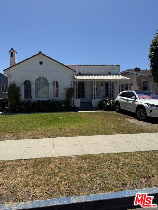Property photo for 1922 W 39th Pl, Los Angeles, CA