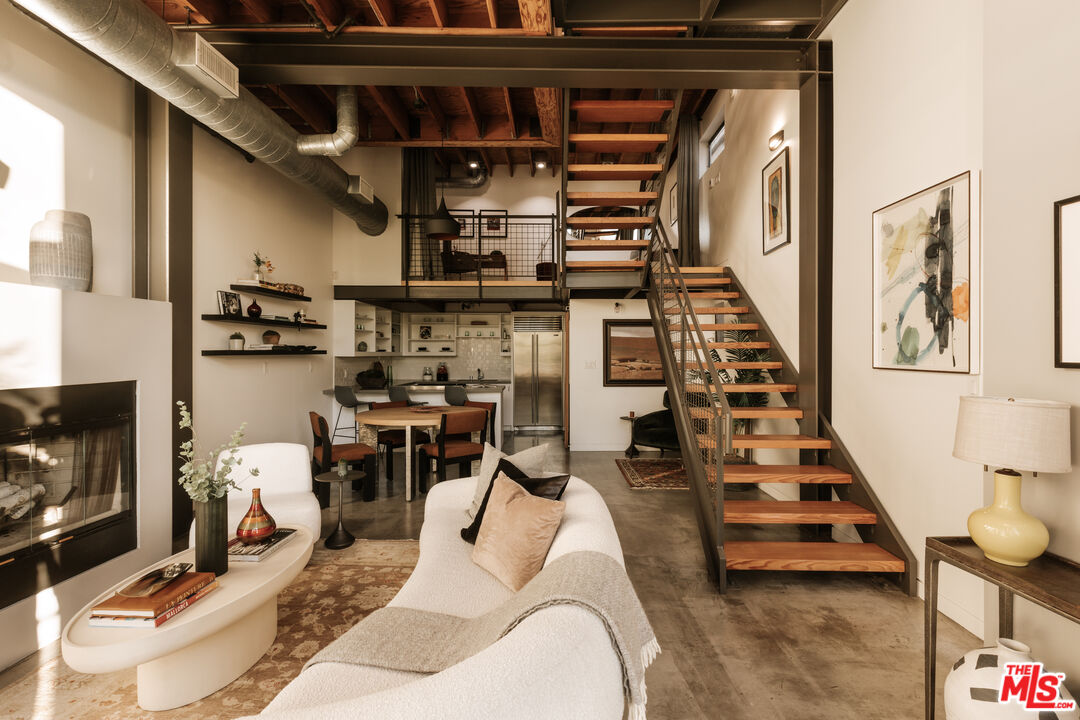 Property photo for 208 S Venice Blvd, #A, Venice, CA