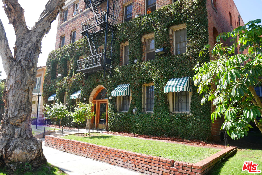 Property photo for 611 S Cloverdale Ave, #308, Los Angeles, CA