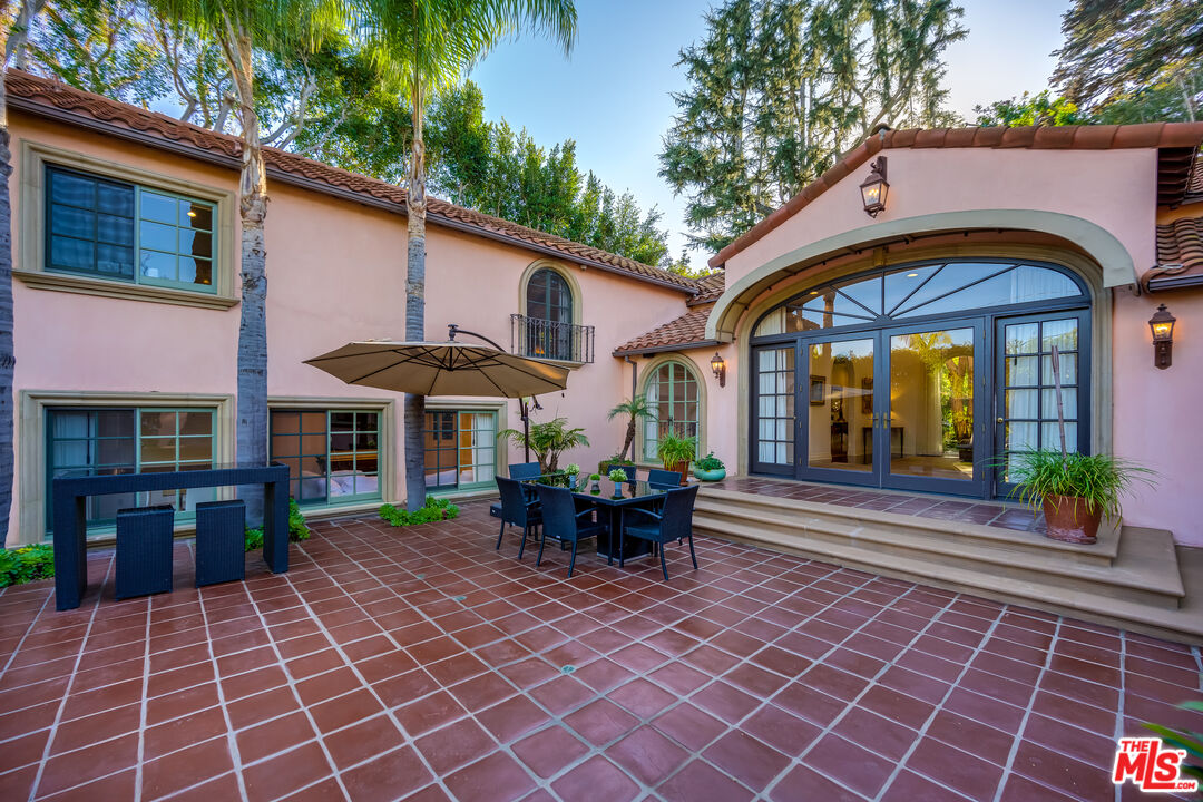 Property photo for 616 N Maple Dr, Beverly Hills, CA