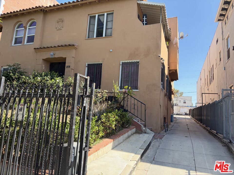 Property photo for 206 S Kenmore Ave, Los Angeles, CA
