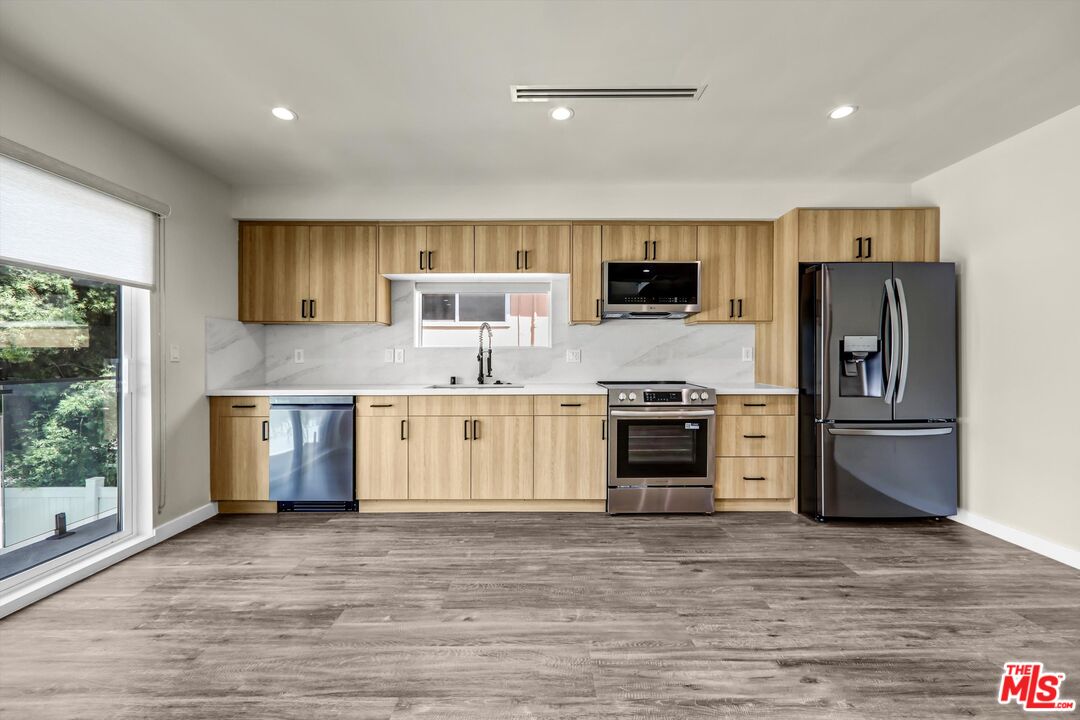 Property photo for 1305 N Sycamore, #1/4, Los Angeles, CA