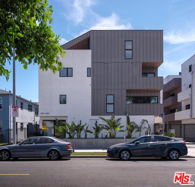 Property photo for 5623 Murray Ln, Los Angeles, CA
