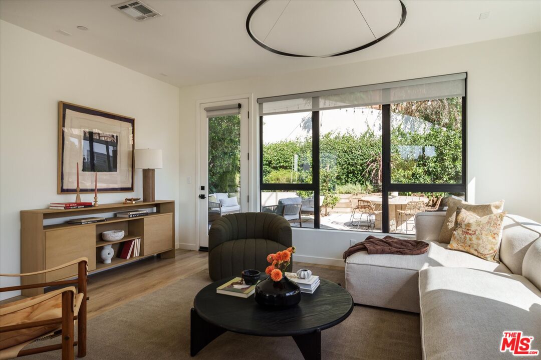 Property photo for 1507 W Morra Dr, Los Angeles, CA