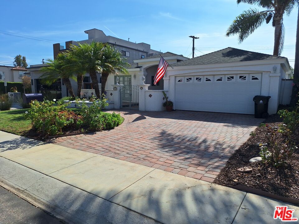 Property photo for 7539 Denrock Ave, Los Angeles, CA