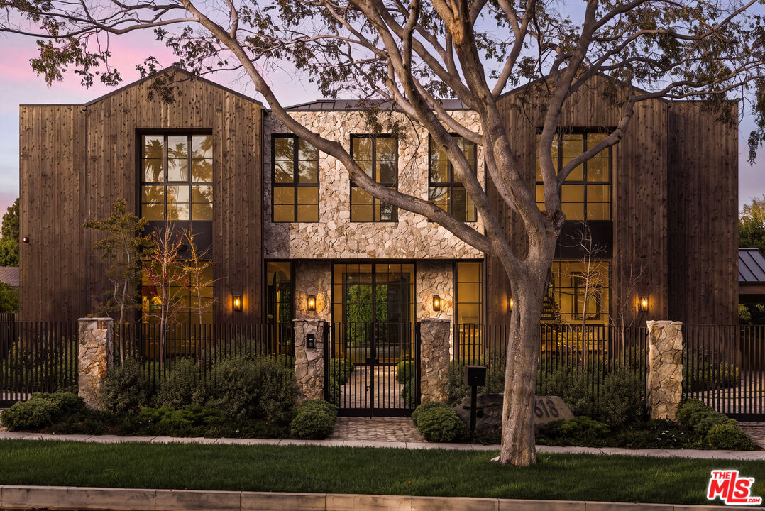 Property photo for 618 N Elm Dr, Beverly Hills, CA