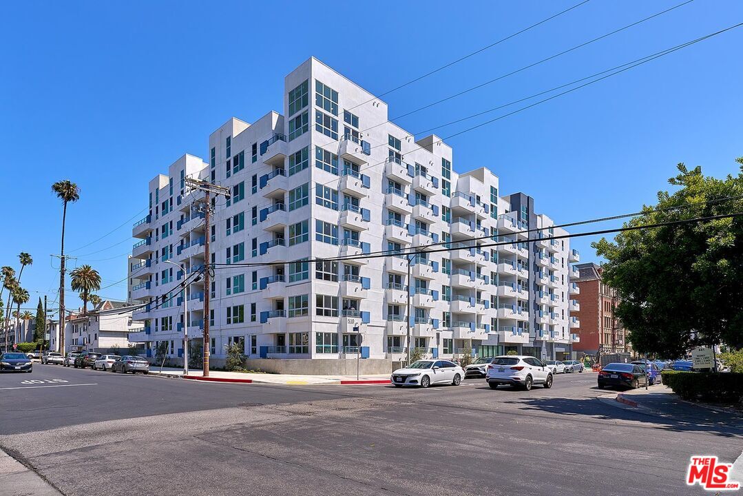 Property photo for 510 S Oxford Ave, #814, Los Angeles, CA