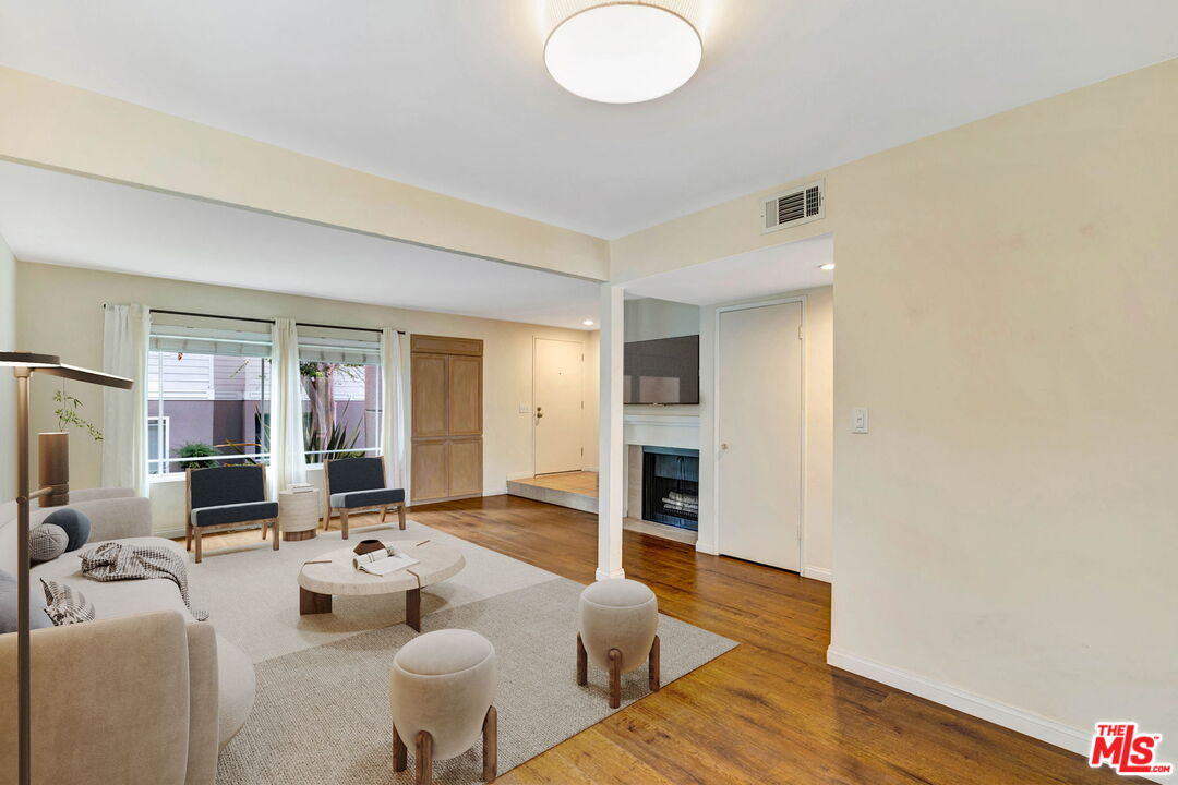 Property photo for 10239 White Oak Ave, #1, Los Angeles, CA