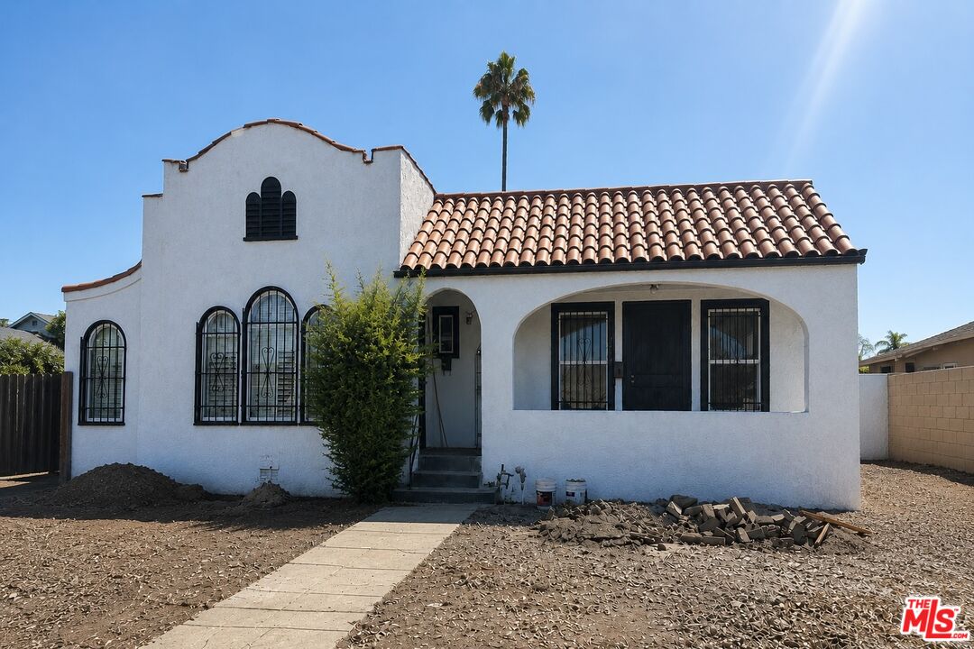 Property photo for 4008 Arlington Ave, Los Angeles, CA