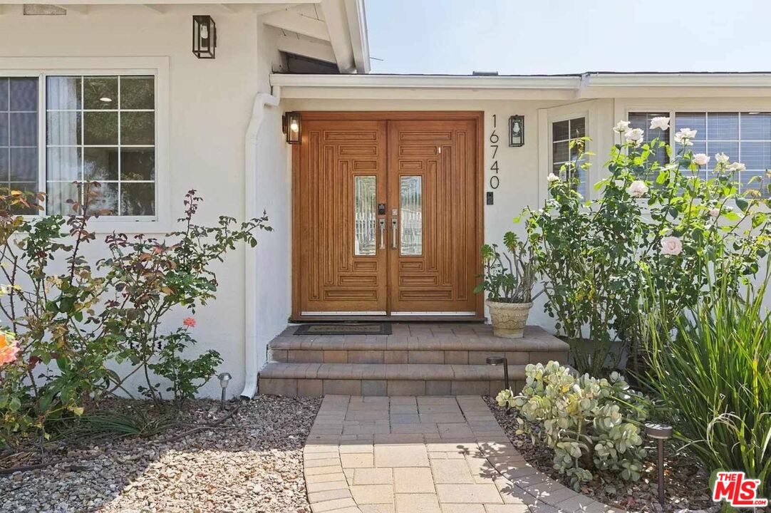 Property photo for 16740 Bermuda St, Los Angeles, CA
